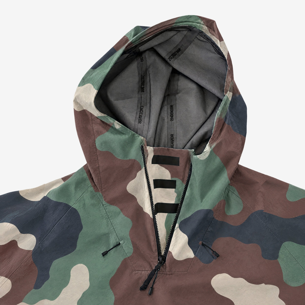 Endeavor 3L Scout Poncho Woodland Camo, hood and half-zip detail with seam-taped lining