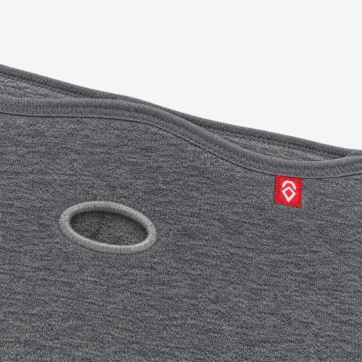 Airhole Airtube Ergo Merino – Heather Grey – Embroidered airhole close-up