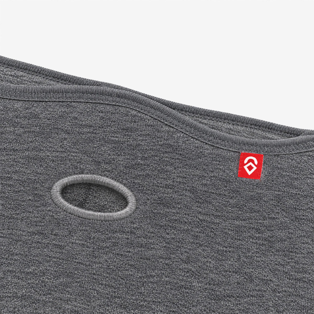 Airhole Airtube Ergo Merino – Heather Grey – Embroidered airhole close-up