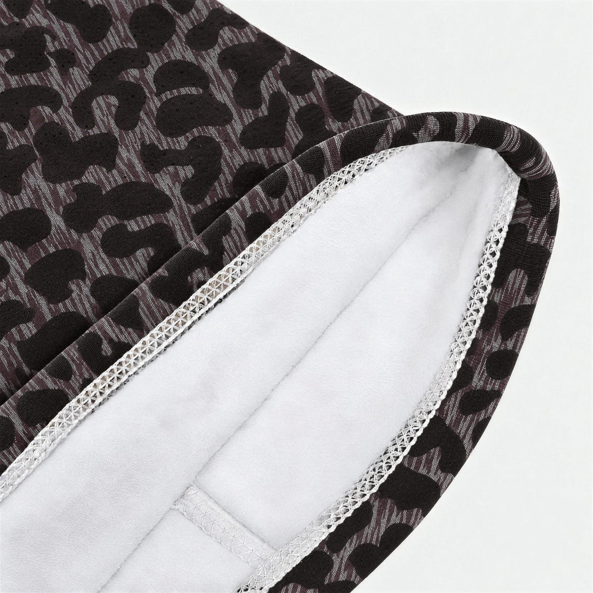 Airhole Airtube Ergo Laser Polar Fleece – Thicket – Polar fleece close-up