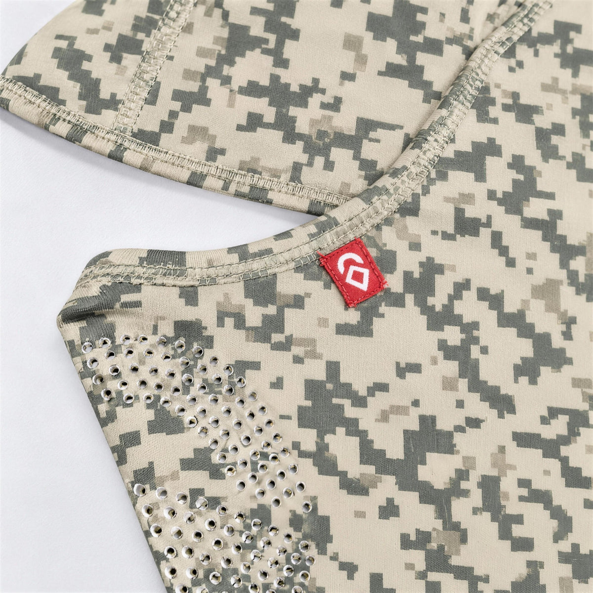 Airhole Laser Drytech Balaclava – Digi – Label close-up