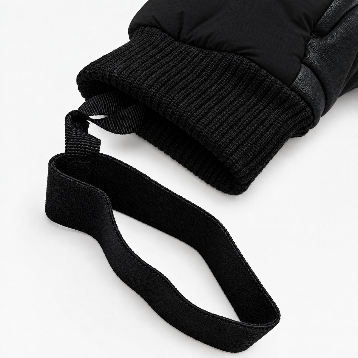 Transform KO Mitt – Black – wrist leash