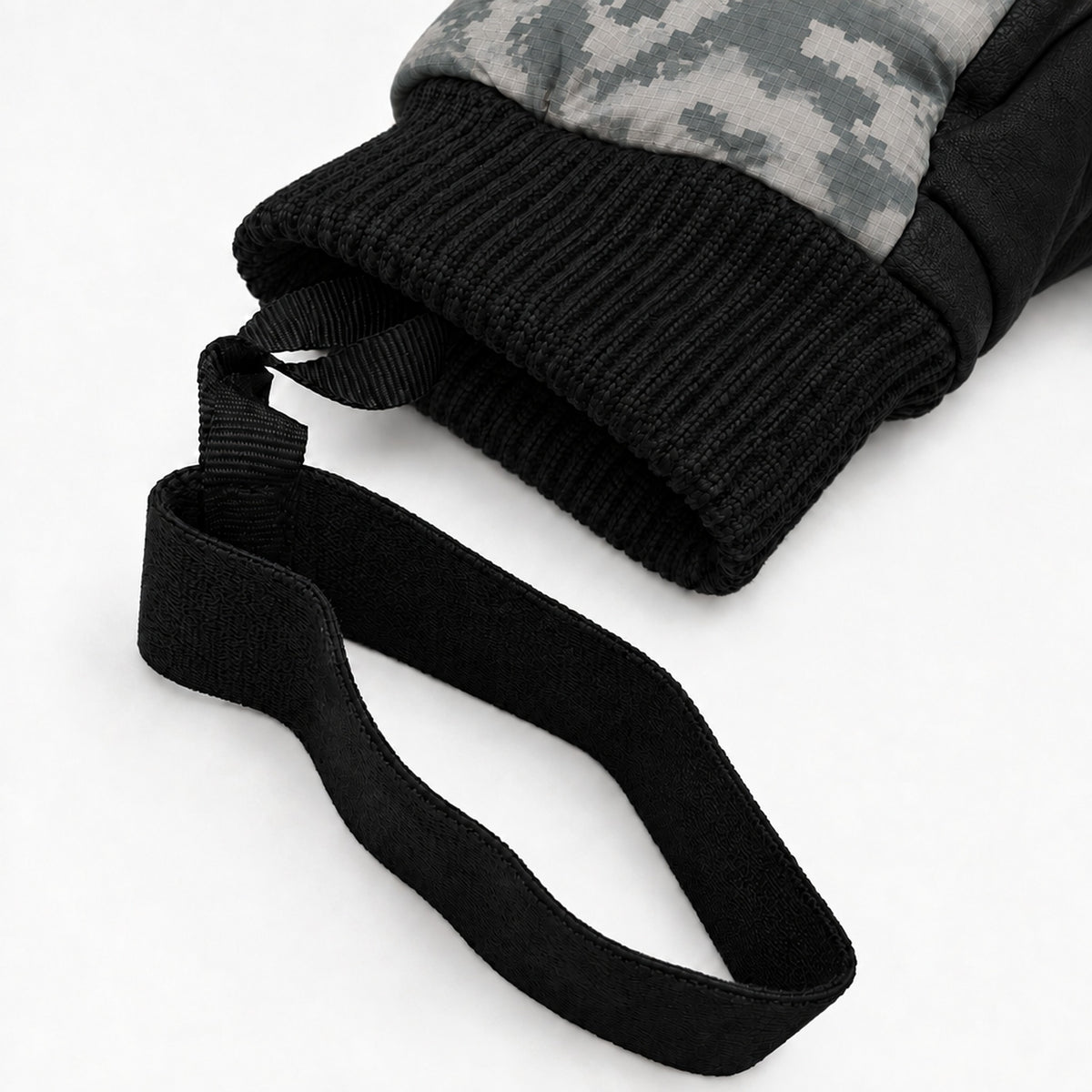 Transform KO Mitt LTD – Digi Camo Rip Stop – wrist leash