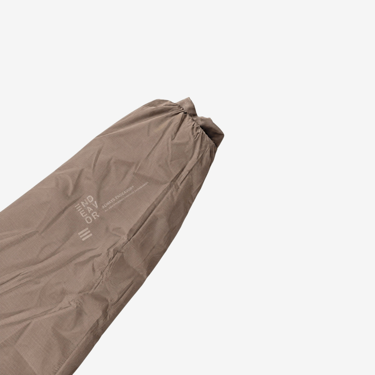 Endeavor Aeroshield Insulated Jacket in Silt, forearm print and cuff