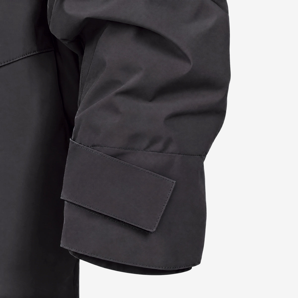 Endeavor 2L Patrol Jacket Black, cuff detail