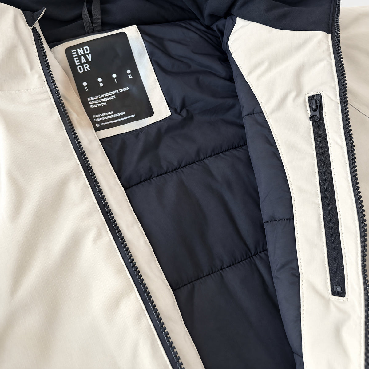 Endeavor 2L Patrol Insulated Jacket Fiber, insulated lining and label