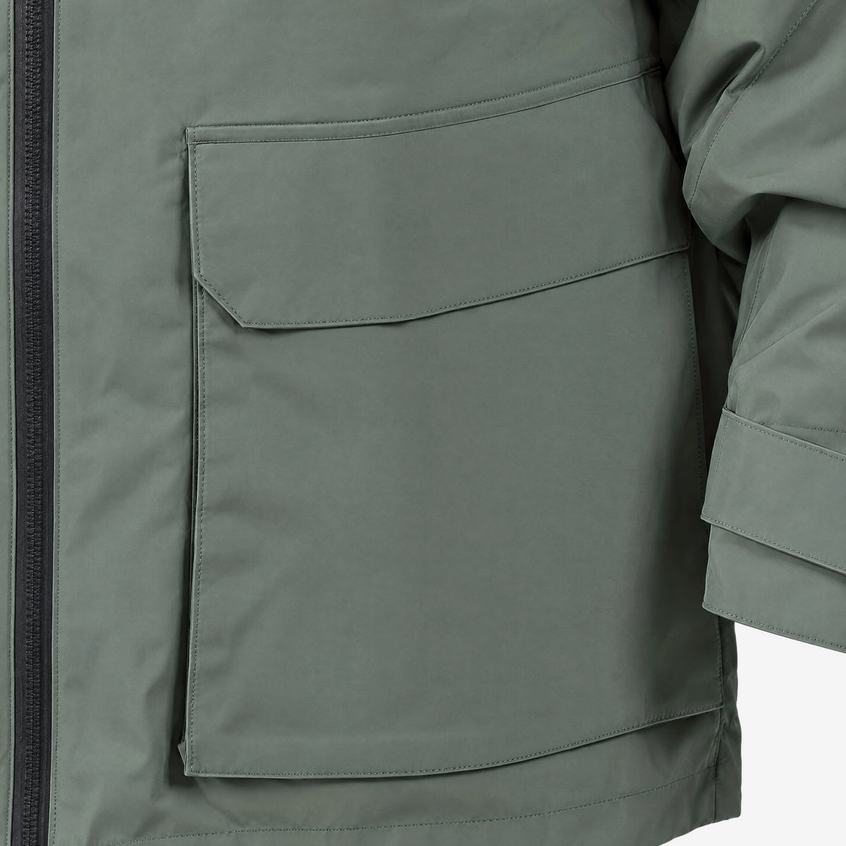 Endeavor 2L Patrol Jacket Moss, cargo pocket detail