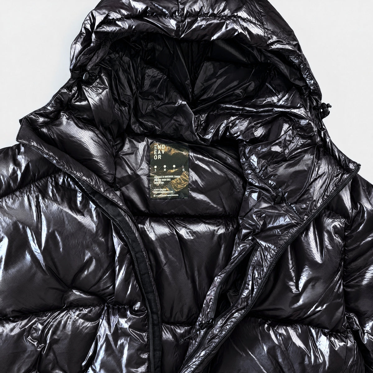 Endeavor Elite Insulated Jacket Black – Detail 01 Hood Label