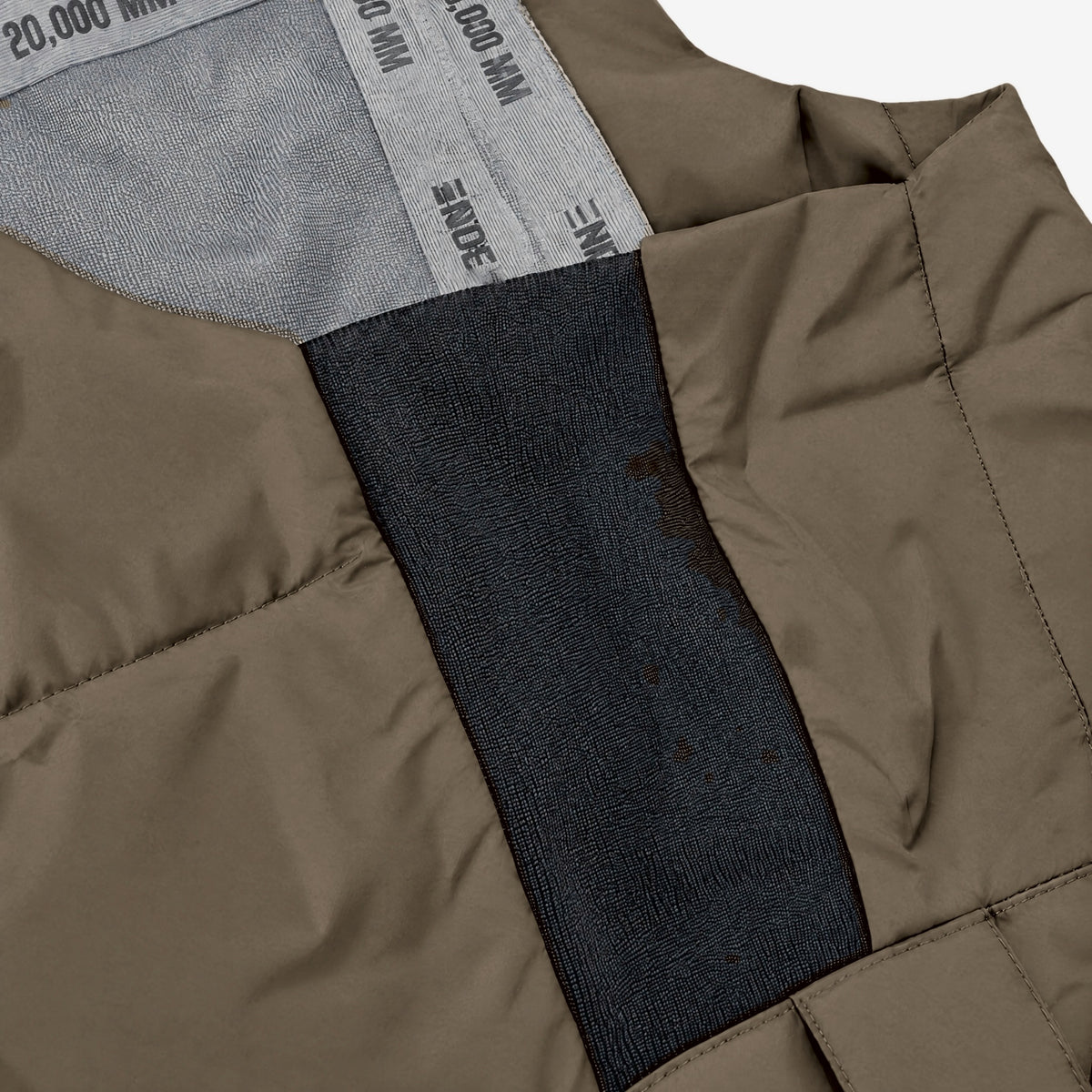 Endeavor 3L Shelter Bib Pant Algae, rear stretch panel detail