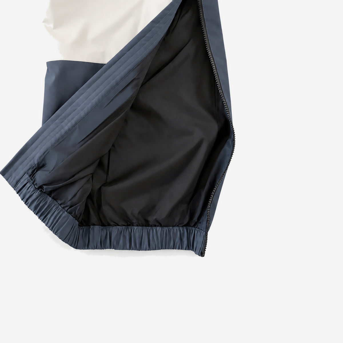 Endeavor 2L Ranger Pant Stealth, side zip detail