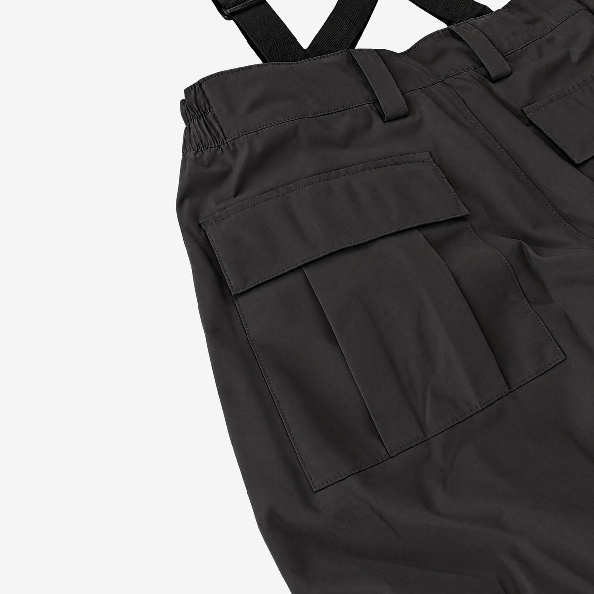 Endeavor 2L Patrol Cargo Pant in Black, box-pleated seat pocket with flap