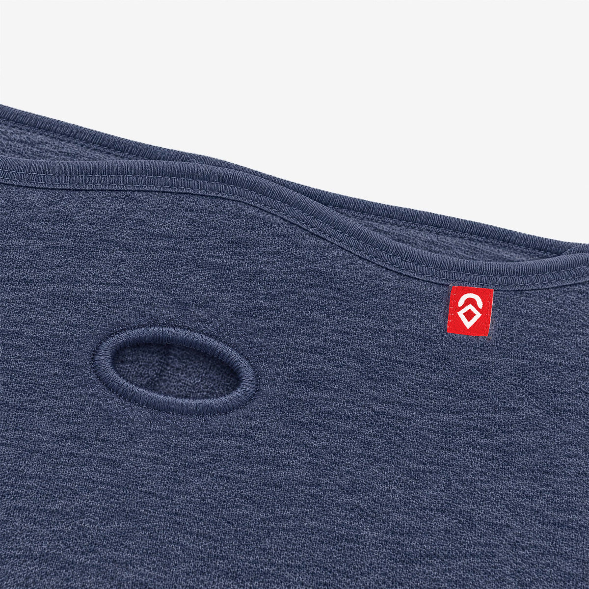 Airhole Airtube Ergo Merino – Navy – Embroidered airhole close-up
