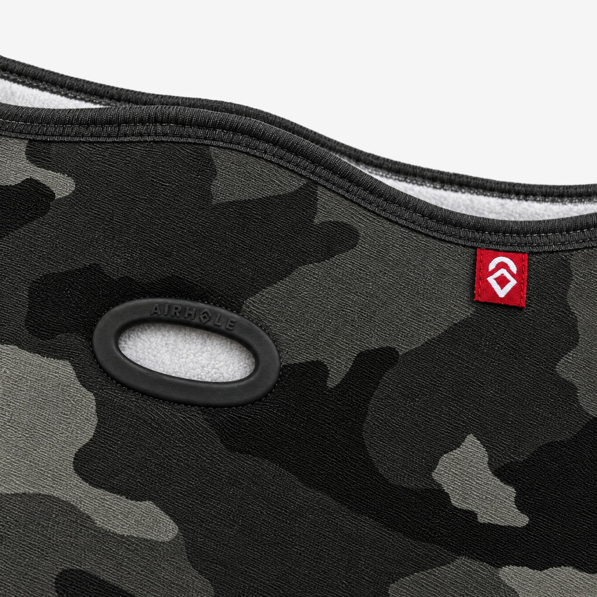 Airhole Airtube Ergo Polar Fleece – Stealth Camo – Original Airhole close-up