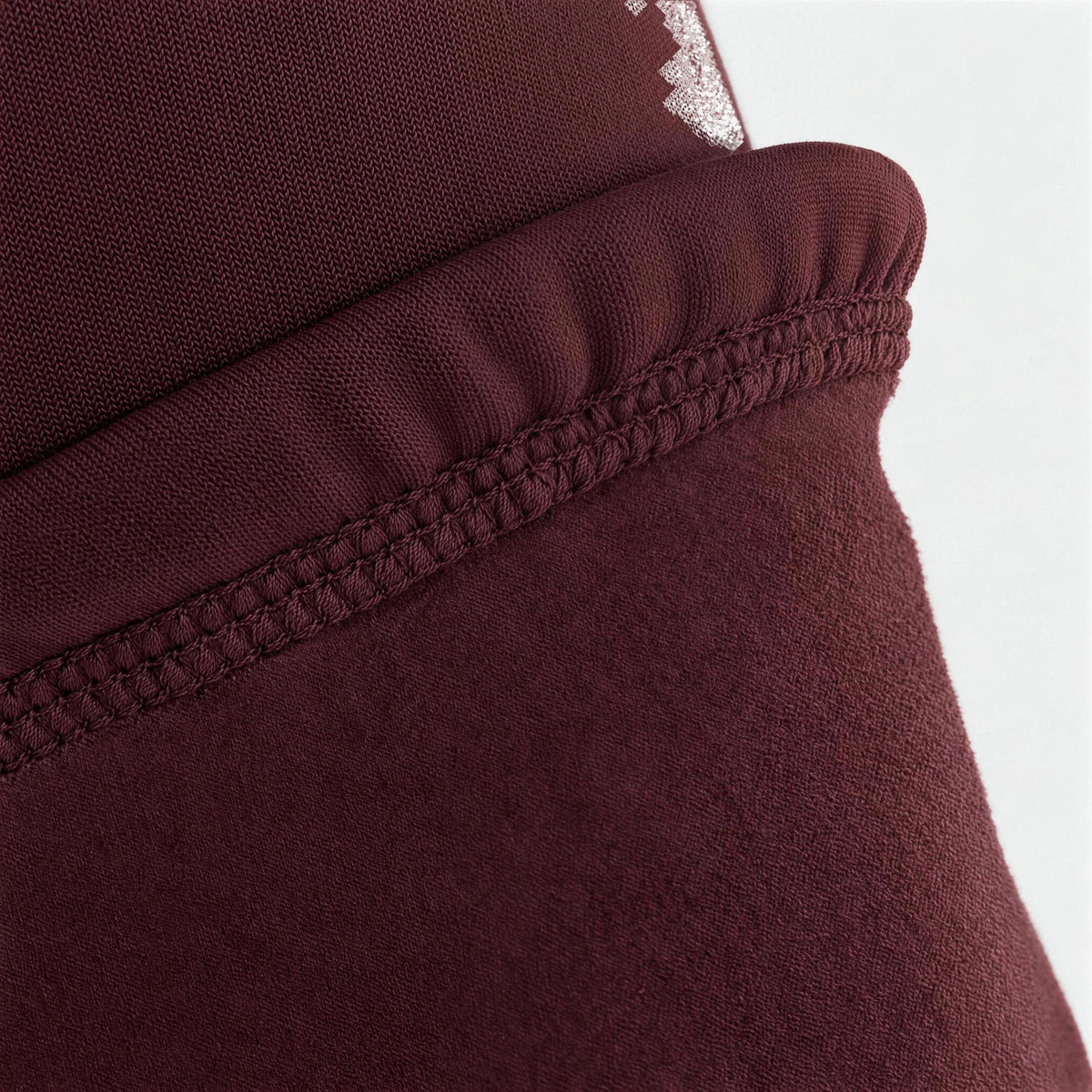 Airhole Balaclava Hinge Polar Fleece – Maroon – Polar fleece close-up