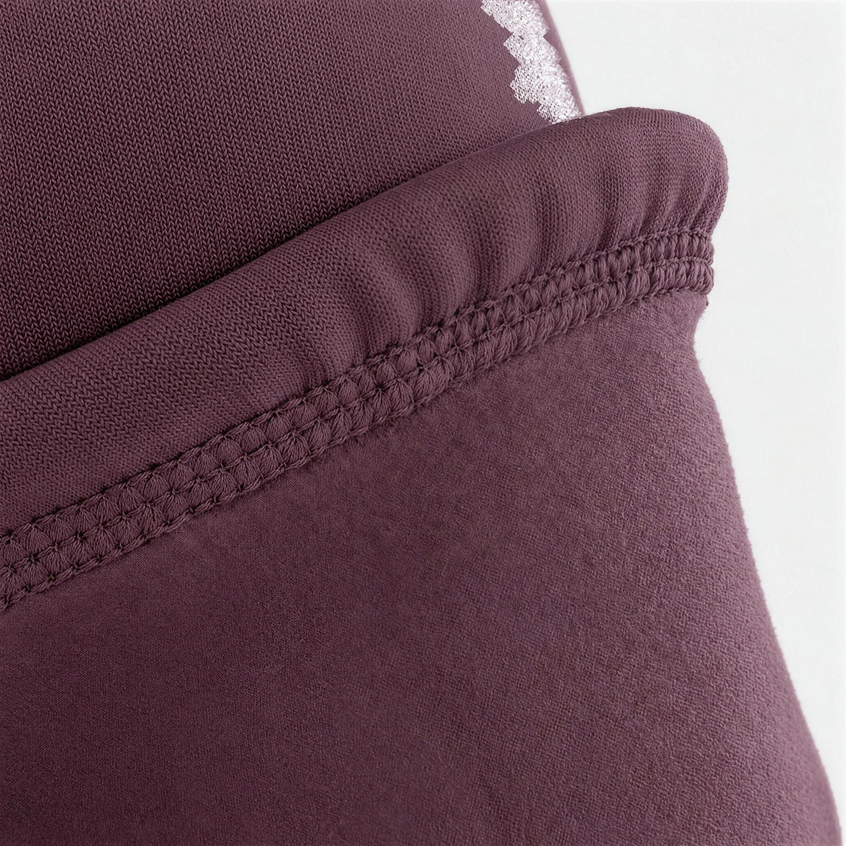 Airhole Balaclava Hinge Polar Fleece – Mulberry – Polar fleece close-up