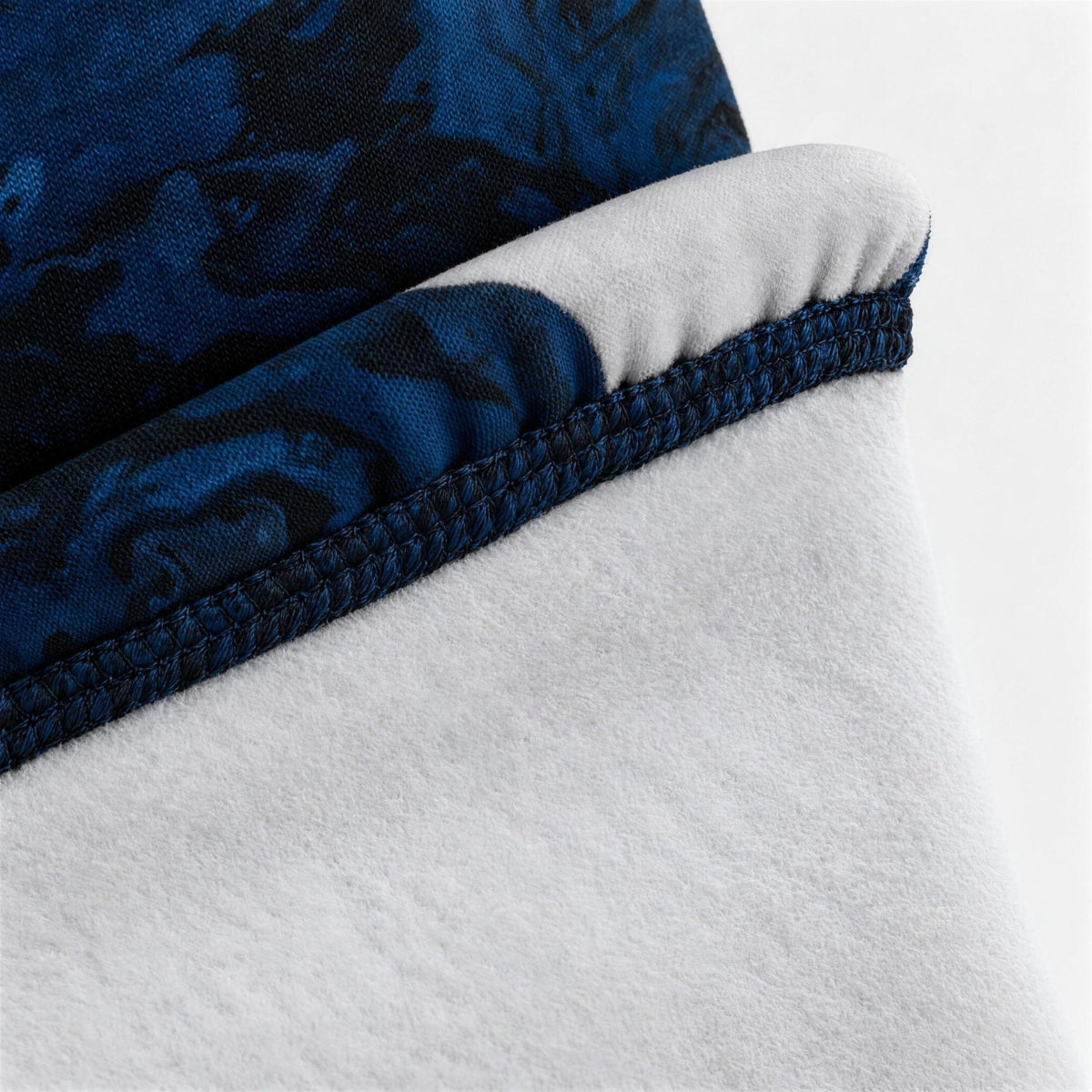 Airhole Balaclava Hinge Polar Fleece – Resin – Polar fleece close-up