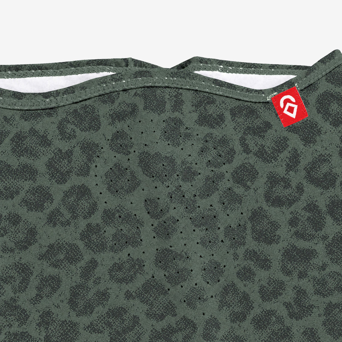 Airhole Airtube Ergo Hyper Hole – Camo – Laser micro-airholes close-up