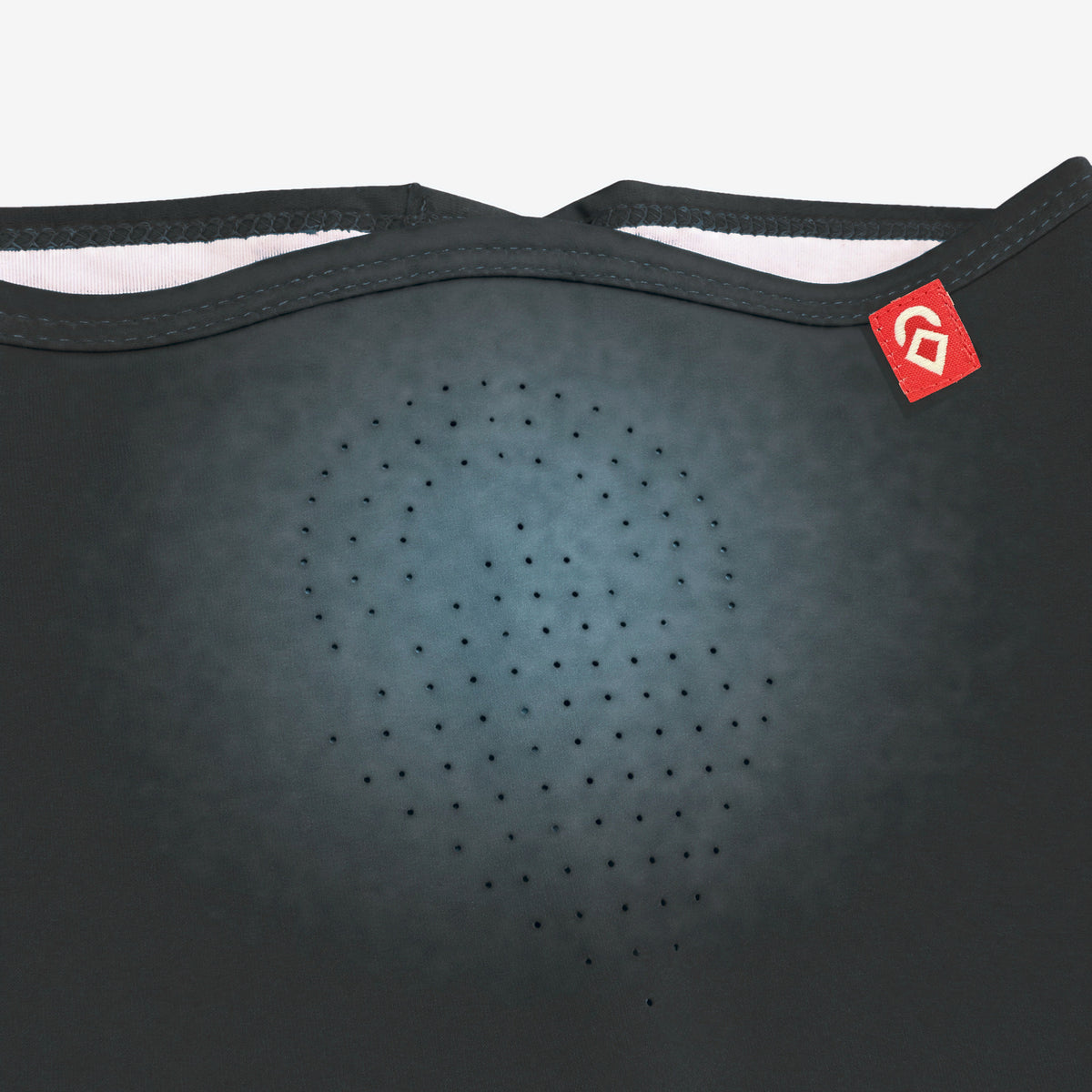 Airhole Balaclava Hyper Hole – Black – Heat colour change close-up