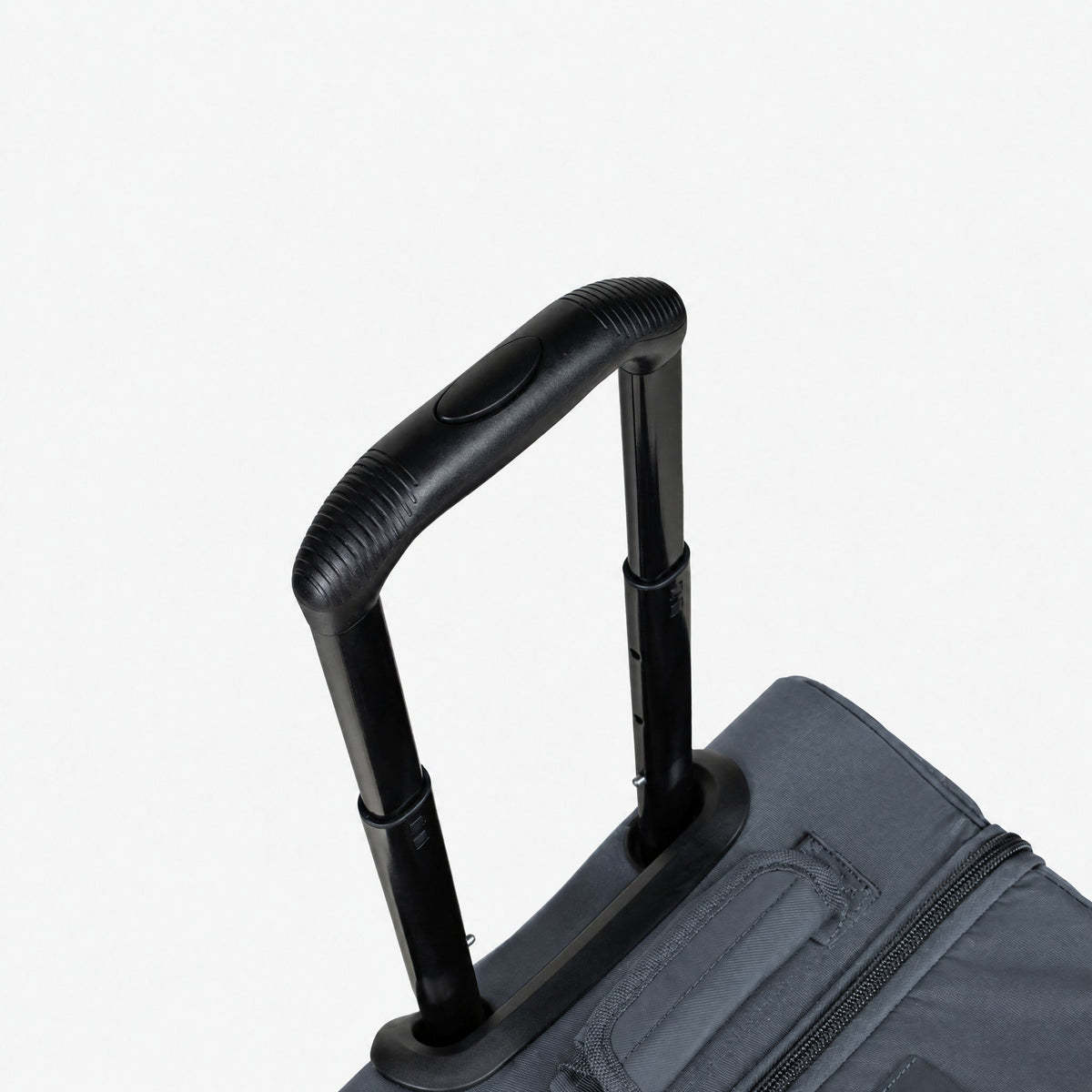 Endeavor Commuter Rolling Bag – Graphite – trolley handle