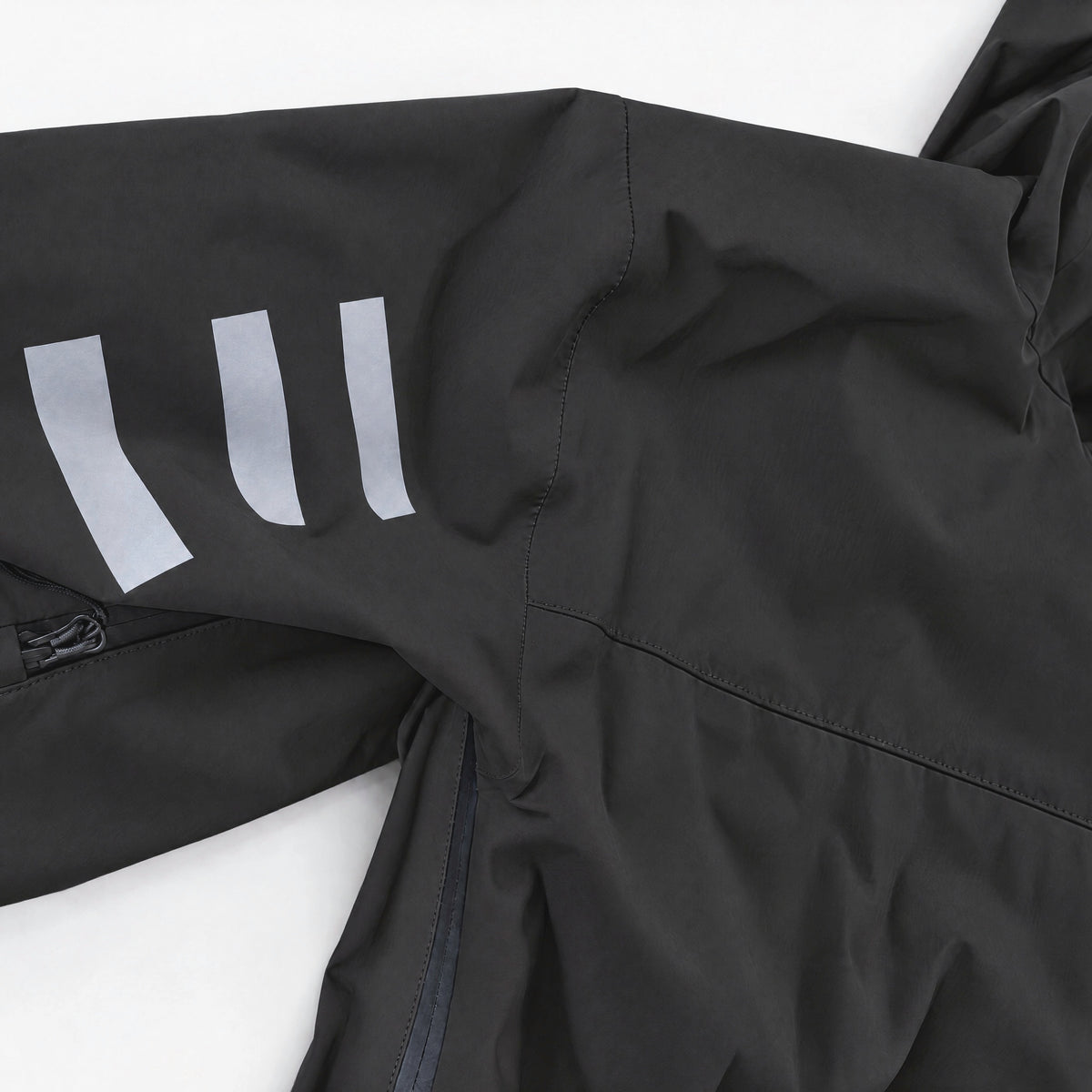 3L Shelter Jacket Black, screen-printed back bars