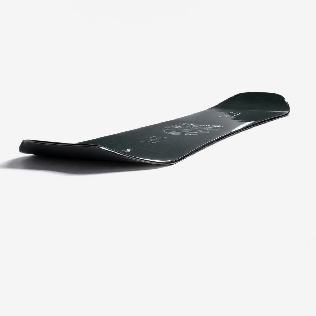 Endeavor Scout FW26/27 snowboard, low angle