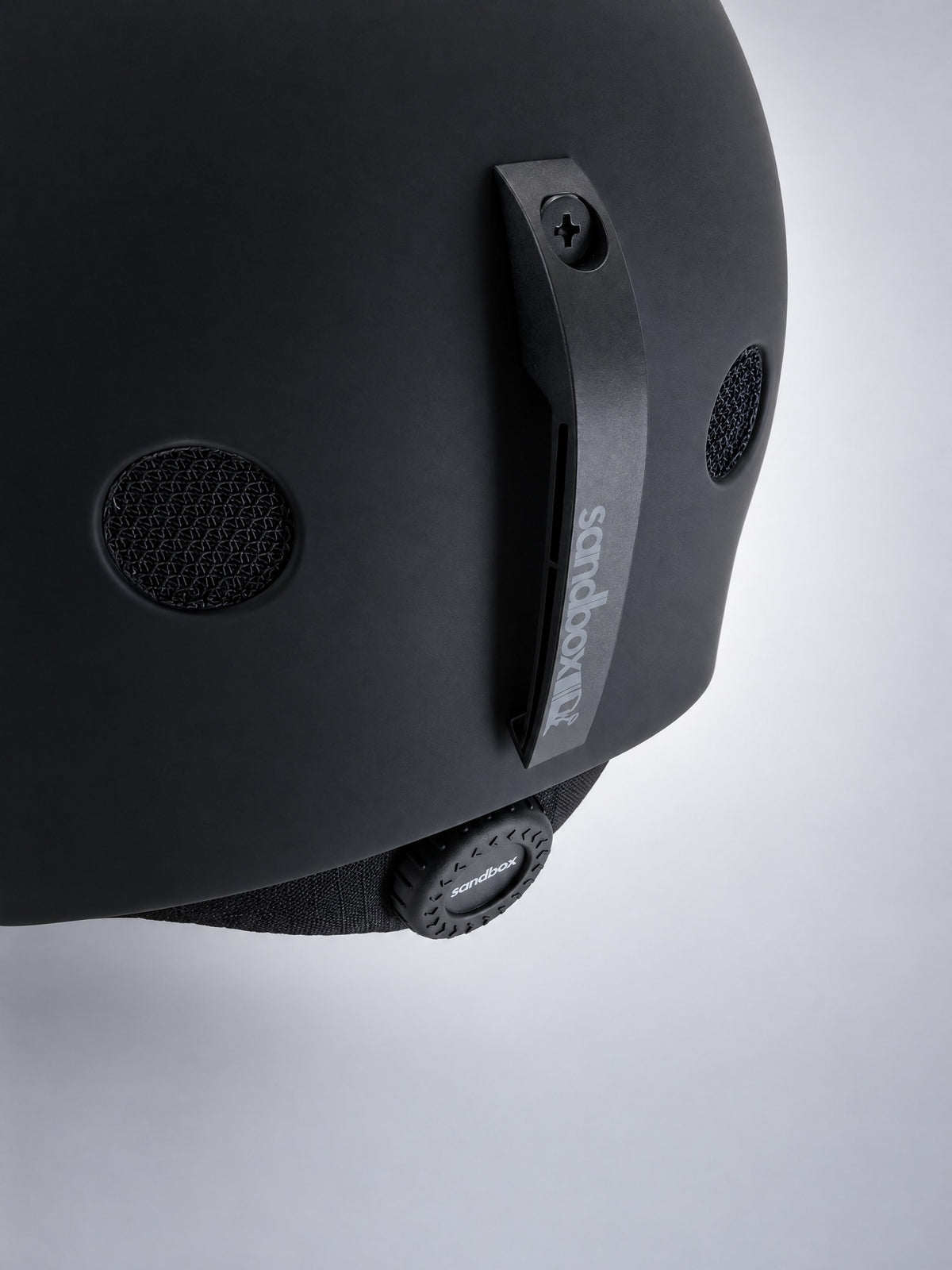 Sandbox Legend X – Black – studio detail