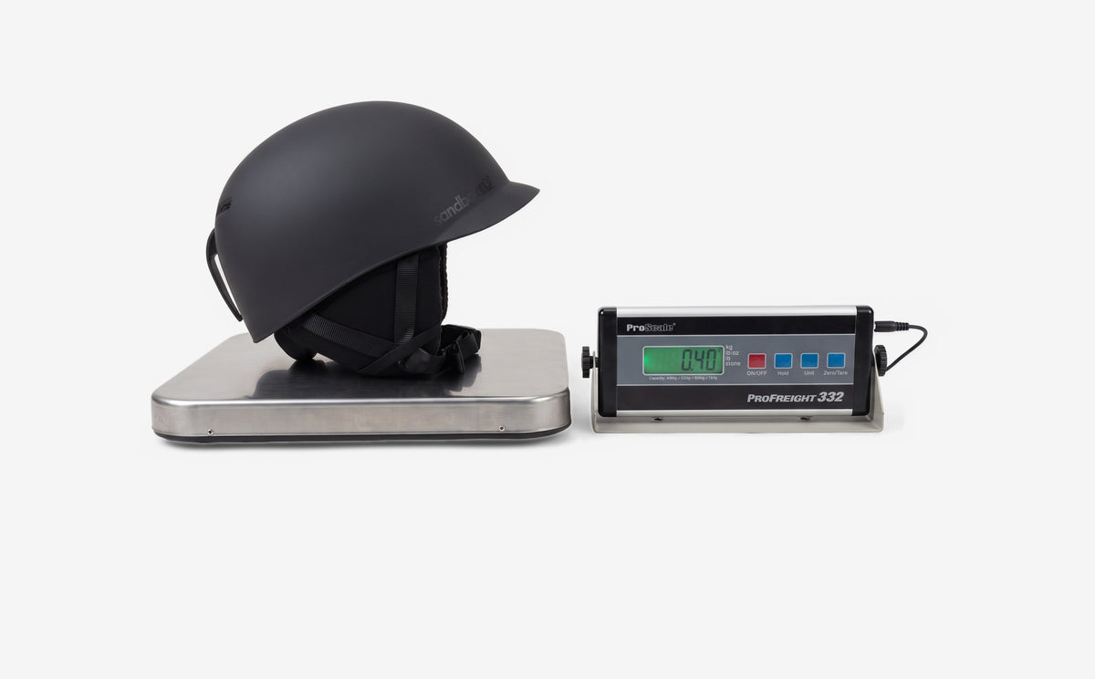 Sandbox Profile helmet on a scale reading 0.40 kg