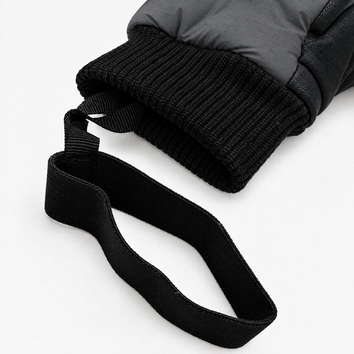 Transform KO Mitt – Stealth – wrist leash