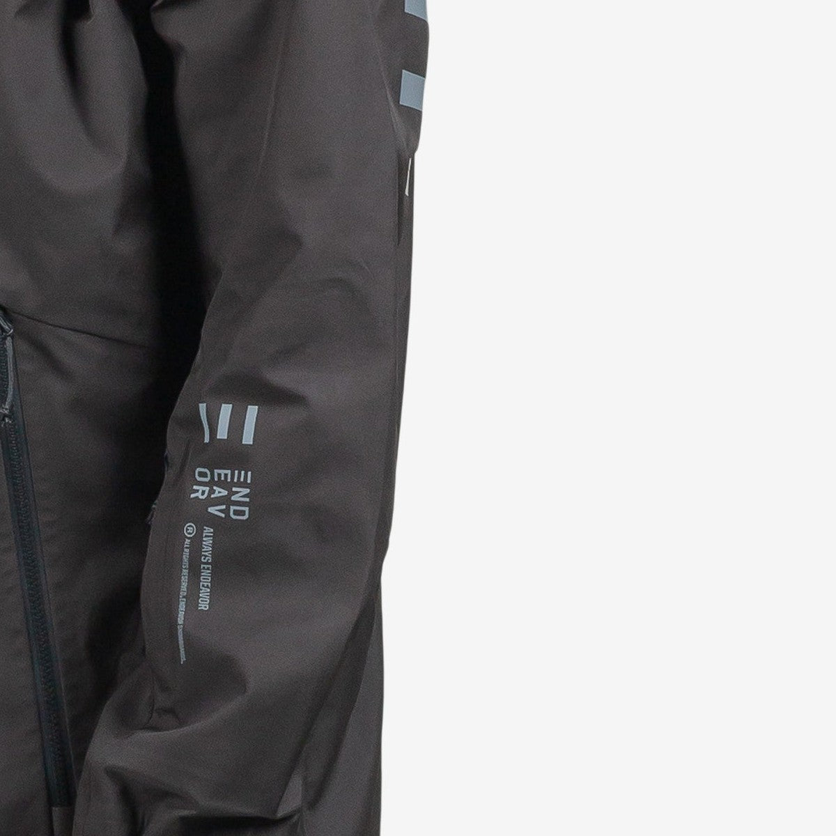 Endeavor 3L Shelter Jacket sleeve detail — reflective logo and adjustable cuff